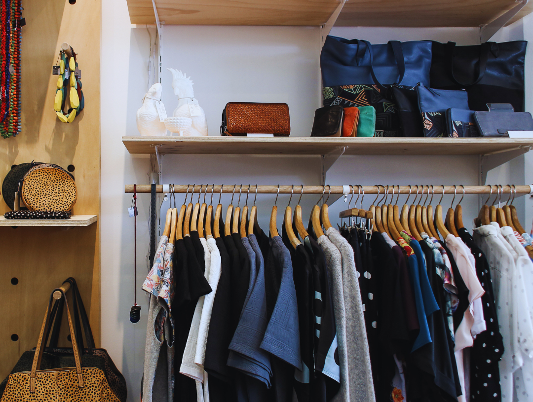 How to Create a Capsule Wardrobe: Simplifying Your Style for Effortless Outfits